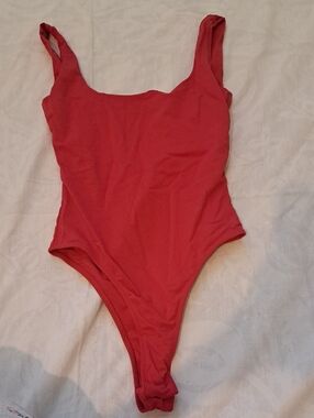 SHEIN Red Scoop Neck Bodysuit